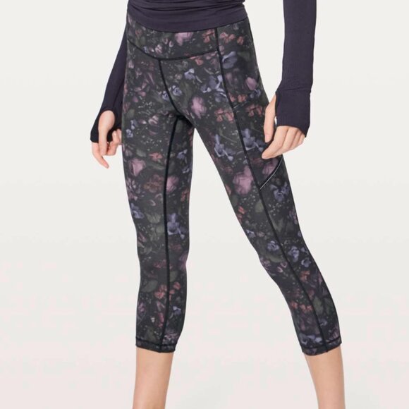 Lululemon | Speed Up Crop 21" in Frozen Flourish | Size 4 - Picture 1 of 9